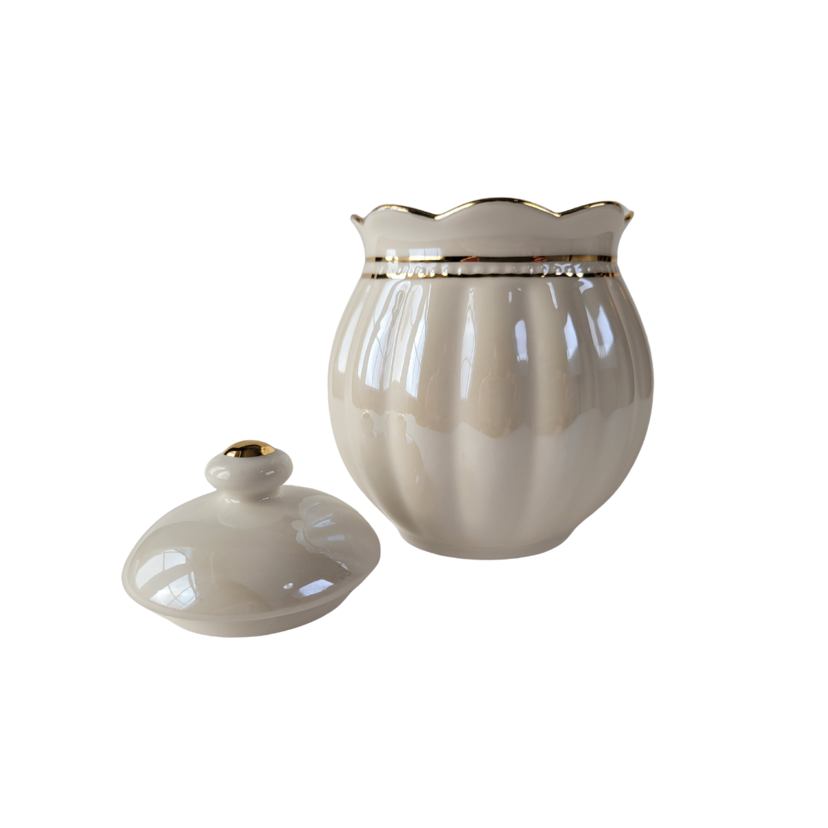 Luster Gold Porcelain gold trimmed sugar bowl with lid